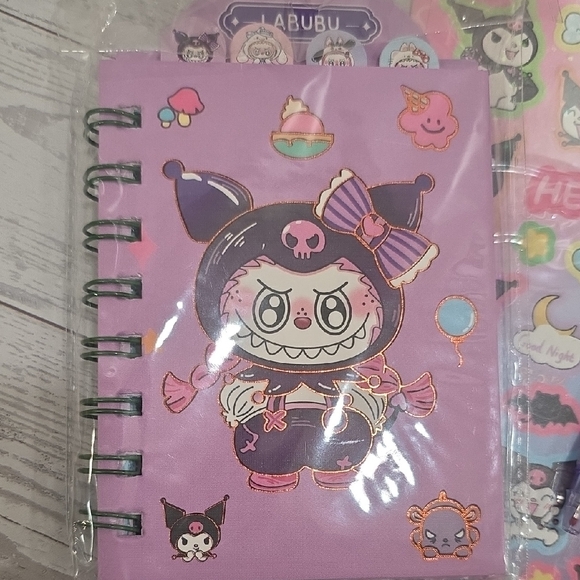 Kuromi Stationery Set - Picture 2 of 3